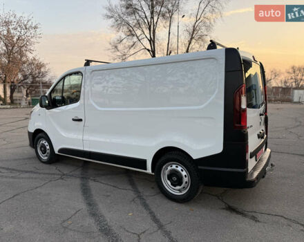 Белый Рено Трафик, объемом двигателя 2 л и пробегом 130 тыс. км за 18999 $, фото 23 на Automoto.ua