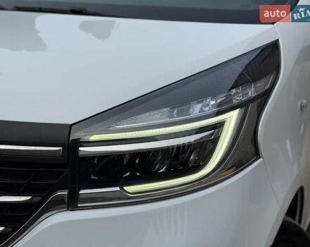 Белый Рено Трафик, объемом двигателя 2 л и пробегом 240 тыс. км за 15800 $, фото 26 на Automoto.ua