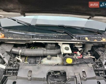 Белый Рено Трафик, объемом двигателя 2 л и пробегом 230 тыс. км за 14200 $, фото 10 на Automoto.ua