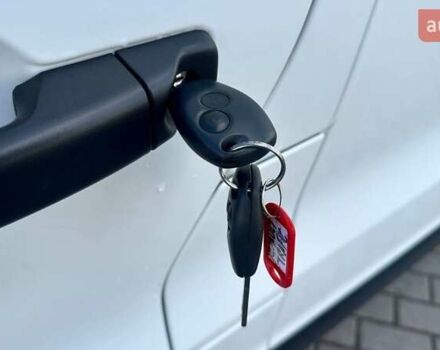 Білий Рено Трафік, об'ємом двигуна 2 л та пробігом 14 тис. км за 21700 $, фото 13 на Automoto.ua