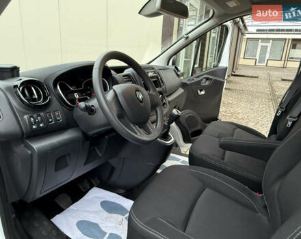 Белый Рено Трафик, объемом двигателя 2 л и пробегом 116 тыс. км за 17700 $, фото 41 на Automoto.ua