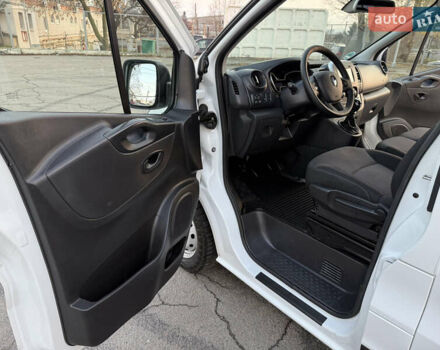 Белый Рено Трафик, объемом двигателя 2 л и пробегом 130 тыс. км за 18999 $, фото 75 на Automoto.ua