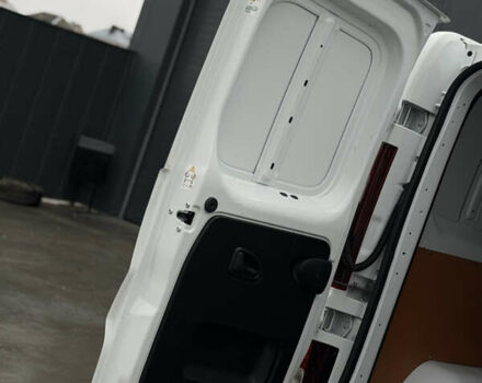 Белый Рено Трафик, объемом двигателя 2 л и пробегом 217 тыс. км за 18800 $, фото 39 на Automoto.ua