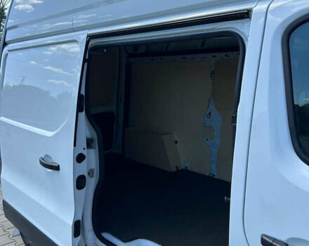 Білий Рено Трафік, об'ємом двигуна 0 л та пробігом 1000 тис. км за 21600 $, фото 52 на Automoto.ua