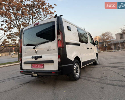 Белый Рено Трафик, объемом двигателя 2 л и пробегом 130 тыс. км за 18999 $, фото 17 на Automoto.ua