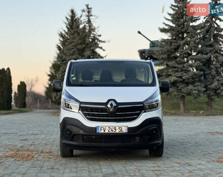 Белый Рено Трафик, объемом двигателя 2 л и пробегом 96 тыс. км за 19500 $, фото 4 на Automoto.ua