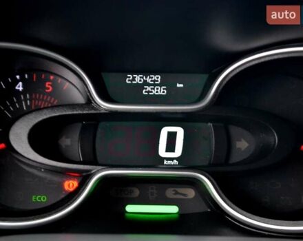 Белый Рено Трафик, объемом двигателя 2 л и пробегом 236 тыс. км за 16900 $, фото 105 на Automoto.ua