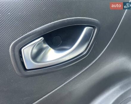 Белый Рено Трафик, объемом двигателя 2 л и пробегом 208 тыс. км за 14500 $, фото 18 на Automoto.ua