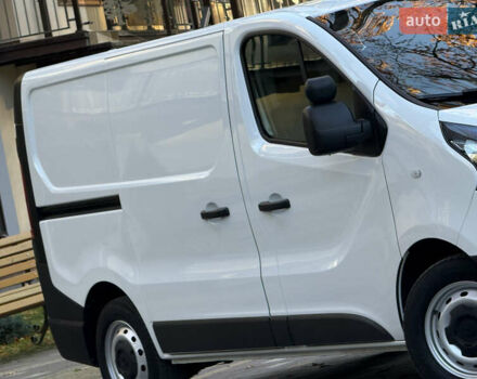 Белый Рено Трафик, объемом двигателя 2 л и пробегом 112 тыс. км за 17850 $, фото 3 на Automoto.ua