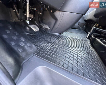 Белый Рено Трафик, объемом двигателя 2 л и пробегом 182 тыс. км за 17673 $, фото 23 на Automoto.ua