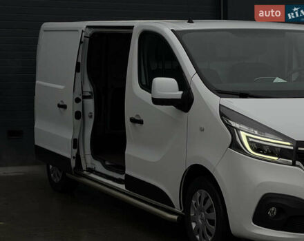 Белый Рено Трафик, объемом двигателя 2 л и пробегом 217 тыс. км за 18800 $, фото 25 на Automoto.ua
