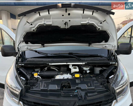 Белый Рено Трафик, объемом двигателя 2 л и пробегом 130 тыс. км за 18999 $, фото 97 на Automoto.ua