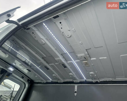 Білий Рено Трафік, об'ємом двигуна 2 л та пробігом 140 тис. км за 17500 $, фото 32 на Automoto.ua