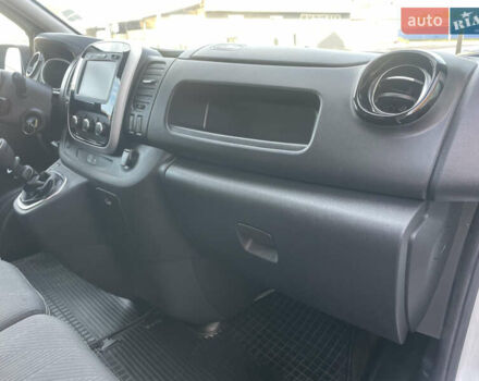 Белый Рено Трафик, объемом двигателя 2 л и пробегом 208 тыс. км за 14500 $, фото 24 на Automoto.ua