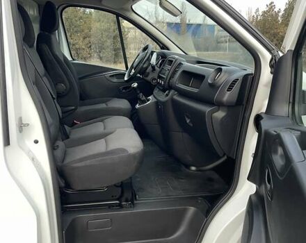 Белый Рено Трафик, объемом двигателя 2 л и пробегом 251 тыс. км за 17500 $, фото 31 на Automoto.ua