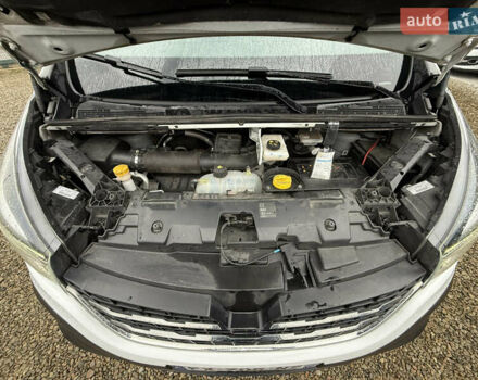 Белый Рено Трафик, объемом двигателя 2 л и пробегом 250 тыс. км за 16250 $, фото 19 на Automoto.ua