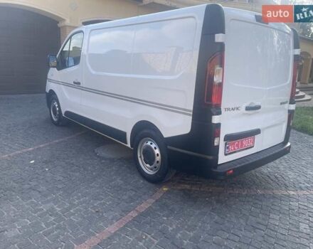 Белый Рено Трафик, объемом двигателя 2 л и пробегом 210 тыс. км за 16899 $, фото 2 на Automoto.ua