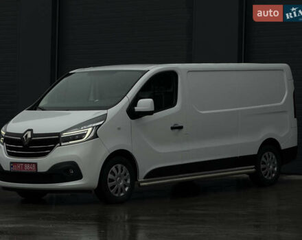 Белый Рено Трафик, объемом двигателя 2 л и пробегом 217 тыс. км за 18800 $, фото 1 на Automoto.ua