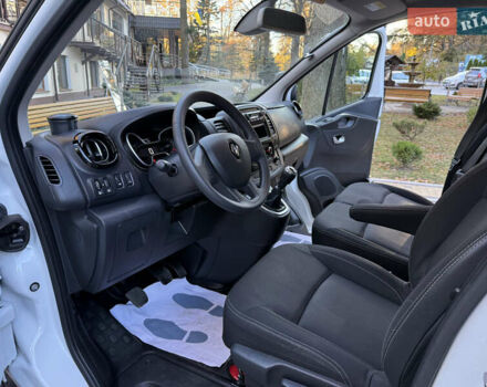 Белый Рено Трафик, объемом двигателя 2 л и пробегом 114 тыс. км за 18200 $, фото 40 на Automoto.ua
