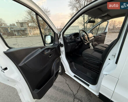 Белый Рено Трафик, объемом двигателя 2 л и пробегом 130 тыс. км за 18999 $, фото 80 на Automoto.ua