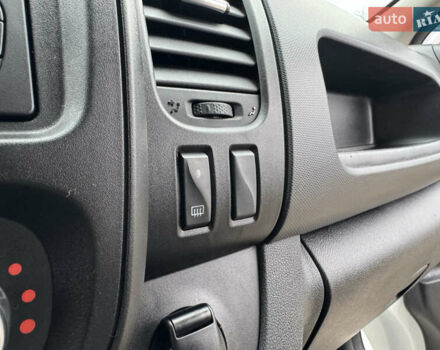 Белый Рено Трафик, объемом двигателя 2 л и пробегом 76 тыс. км за 17700 $, фото 23 на Automoto.ua