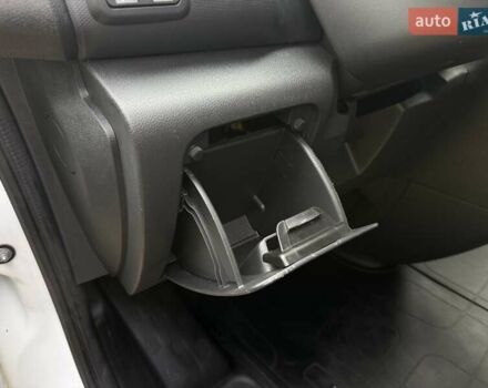 Белый Рено Трафик, объемом двигателя 2 л и пробегом 240 тыс. км за 15800 $, фото 45 на Automoto.ua