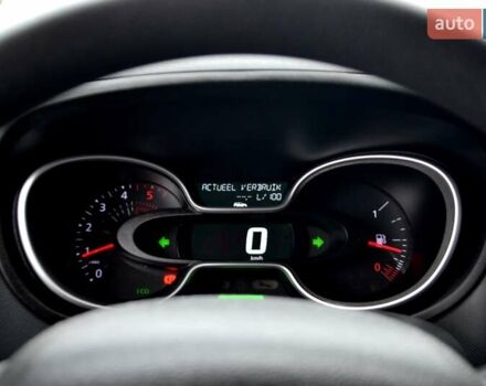 Белый Рено Трафик, объемом двигателя 2 л и пробегом 236 тыс. км за 16900 $, фото 100 на Automoto.ua