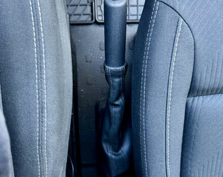 Белый Рено Трафик, объемом двигателя 2 л и пробегом 182 тыс. км за 17673 $, фото 37 на Automoto.ua