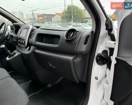 Белый Рено Трафик, объемом двигателя 2 л и пробегом 166 тыс. км за 19700 $, фото 30 на Automoto.ua