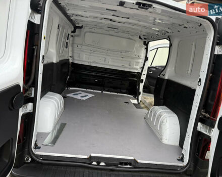 Белый Рено Трафик, объемом двигателя 2 л и пробегом 116 тыс. км за 17300 $, фото 47 на Automoto.ua