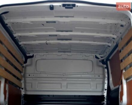 Белый Рено Трафик, объемом двигателя 2 л и пробегом 236 тыс. км за 16900 $, фото 151 на Automoto.ua