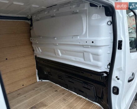 Белый Рено Трафик, объемом двигателя 2 л и пробегом 259 тыс. км за 16400 $, фото 79 на Automoto.ua