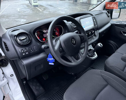 Белый Рено Трафик, объемом двигателя 2 л и пробегом 259 тыс. км за 16400 $, фото 44 на Automoto.ua