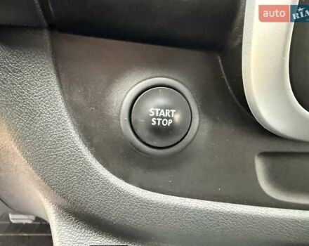 Белый Рено Трафик, объемом двигателя 2 л и пробегом 166 тыс. км за 19700 $, фото 18 на Automoto.ua