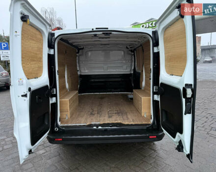 Белый Рено Трафик, объемом двигателя 2 л и пробегом 259 тыс. км за 16400 $, фото 64 на Automoto.ua