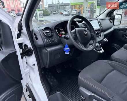 Белый Рено Трафик, объемом двигателя 2 л и пробегом 259 тыс. км за 16400 $, фото 37 на Automoto.ua