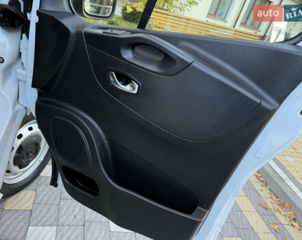 Белый Рено Трафик, объемом двигателя 2 л и пробегом 115 тыс. км за 19500 $, фото 52 на Automoto.ua