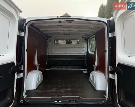 Белый Рено Трафик, объемом двигателя 2 л и пробегом 240 тыс. км за 15800 $, фото 44 на Automoto.ua