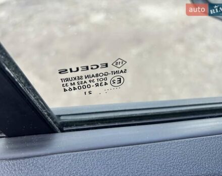 Белый Рено Трафик, объемом двигателя 2 л и пробегом 226 тыс. км за 16599 $, фото 11 на Automoto.ua