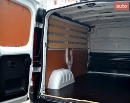 Белый Рено Трафик, объемом двигателя 2 л и пробегом 236 тыс. км за 16900 $, фото 150 на Automoto.ua