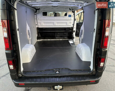 Белый Рено Трафик, объемом двигателя 2 л и пробегом 130 тыс. км за 18999 $, фото 83 на Automoto.ua