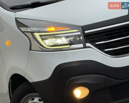 Белый Рено Трафик, объемом двигателя 2 л и пробегом 116 тыс. км за 17700 $, фото 19 на Automoto.ua