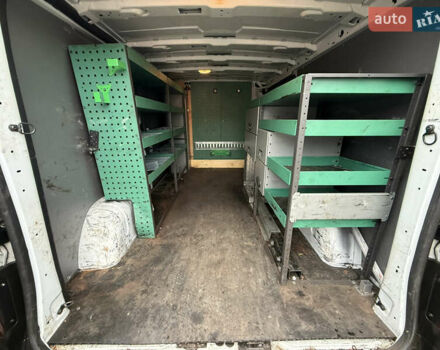 Белый Рено Трафик, объемом двигателя 2 л и пробегом 250 тыс. км за 16250 $, фото 23 на Automoto.ua