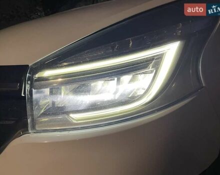 Белый Рено Трафик, объемом двигателя 2 л и пробегом 251 тыс. км за 17500 $, фото 45 на Automoto.ua