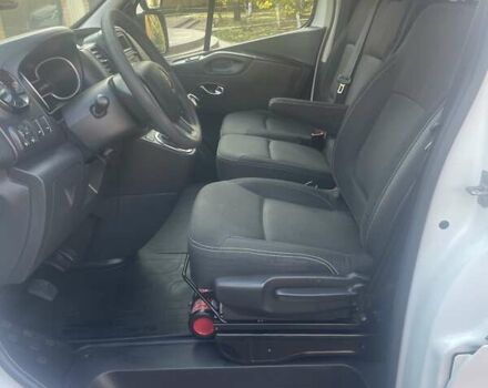 Белый Рено Трафик, объемом двигателя 2 л и пробегом 210 тыс. км за 16899 $, фото 12 на Automoto.ua