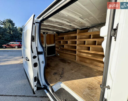 Белый Рено Трафик, объемом двигателя 2 л и пробегом 182 тыс. км за 17673 $, фото 61 на Automoto.ua