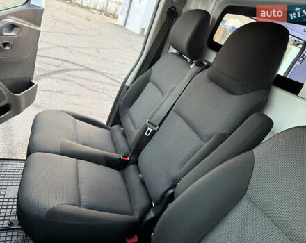 Белый Рено Трафик, объемом двигателя 2 л и пробегом 130 тыс. км за 18999 $, фото 67 на Automoto.ua