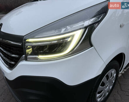 Белый Рено Трафик, объемом двигателя 2 л и пробегом 259 тыс. км за 16400 $, фото 26 на Automoto.ua