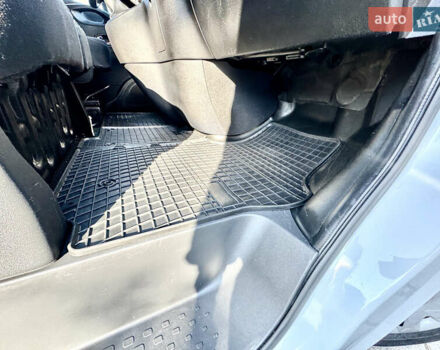 Белый Рено Трафик, объемом двигателя 2 л и пробегом 182 тыс. км за 17673 $, фото 51 на Automoto.ua