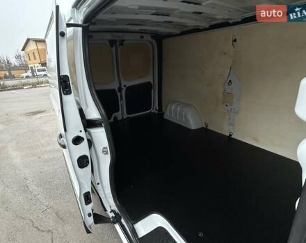 Белый Рено Трафик, объемом двигателя 2 л и пробегом 189 тыс. км за 17900 $, фото 33 на Automoto.ua